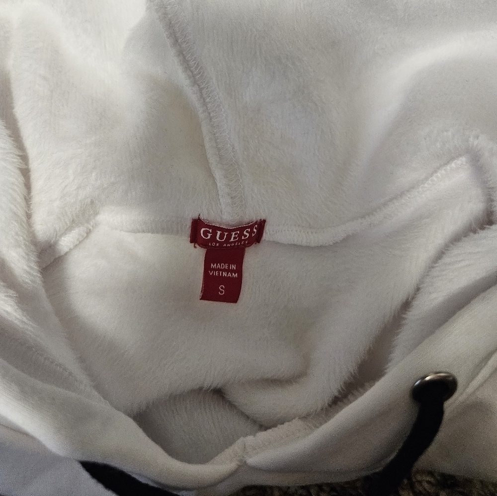 GUESS HOODED SWEATSHIRT - Picture 10 of 10